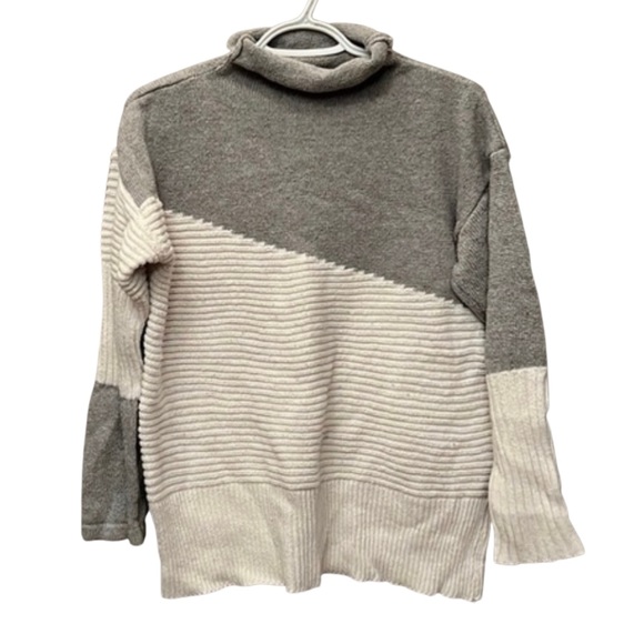 🌟HP Two Tone Colour Block Mock Neck Drop Shoulder Sweater | White Grey | Size M - Picture 3 of 4